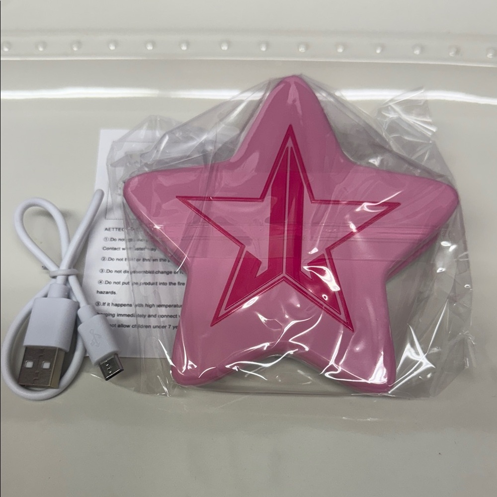 NEW in box! Limited Edition Jeffree Star Cosmetics Pink LED Star Selfie Light